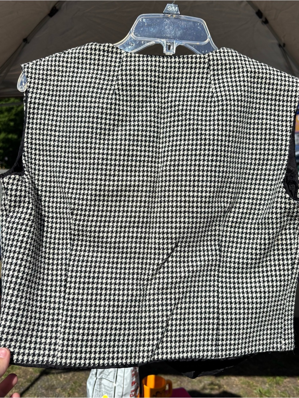 Vintage Plaid Cropped V-neck Houndstooth Button Front Vest in Black & White - Picture 3 of 10